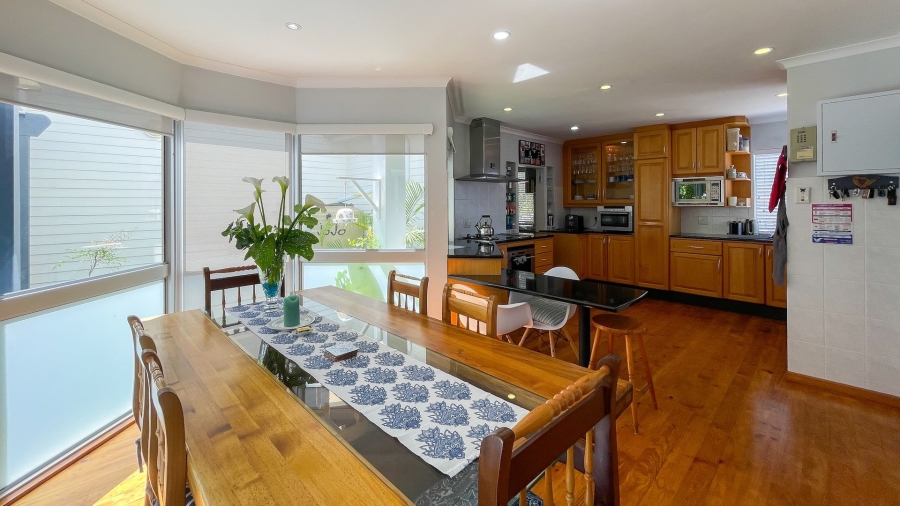 5 Bedroom Property for Sale in Hersham Western Cape